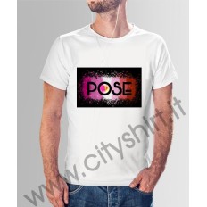 La T-shirt Pose 5