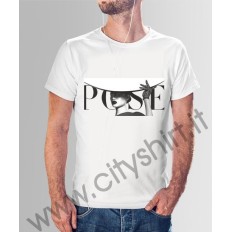 La T-shirt Pose 9